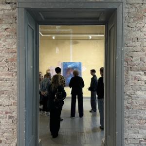 Tegemist on mängulise õppevahendiga, mis võimaldab ühtaegu kogeda kunsti ja harjutada eesti keelt – ning seda looval ja inspireerival viisil. 